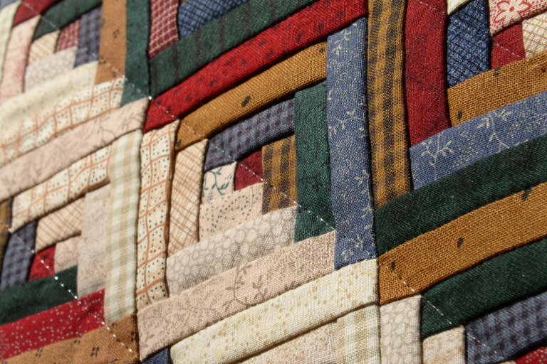 7 Historical Quilt Patterns - Log Cabin