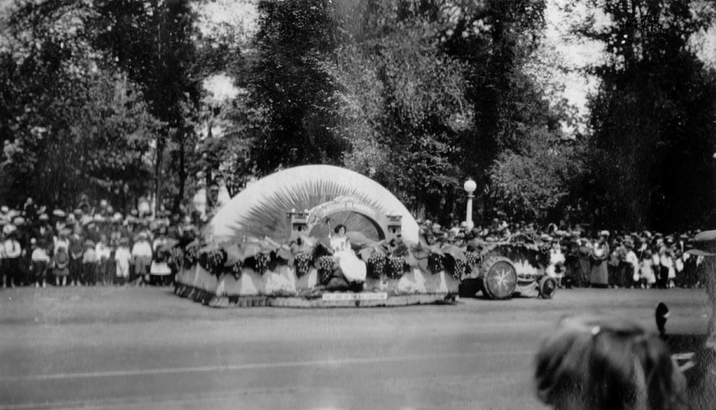 1924 Raisin Day Parade in